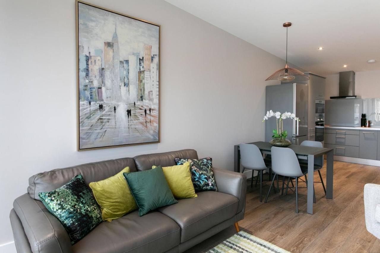 Custom House Apartments Ньюрі Екстер'єр фото